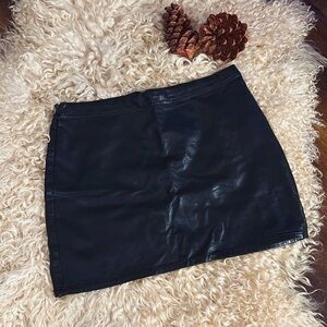 Forever 21 Black Faux Leather Mini Skirt
